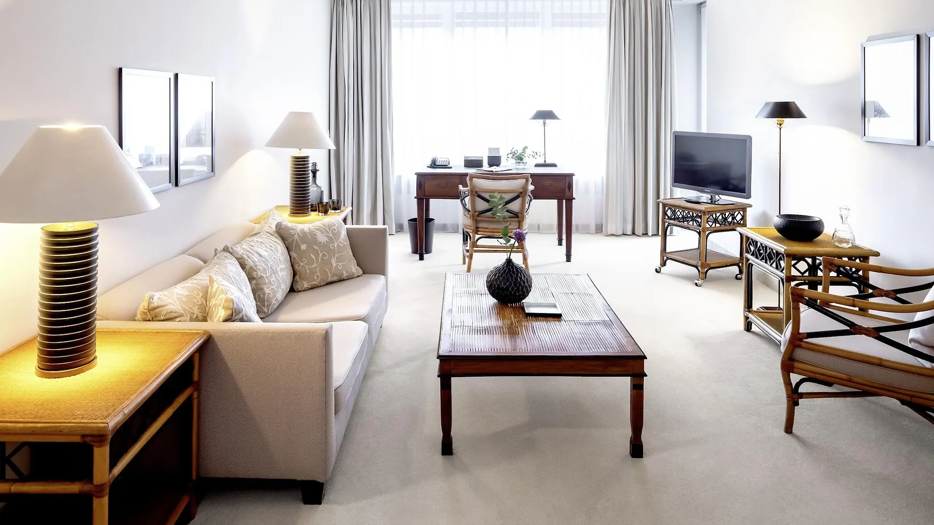 The Mandala Suites Βερολίνο Ξενοδοχείο