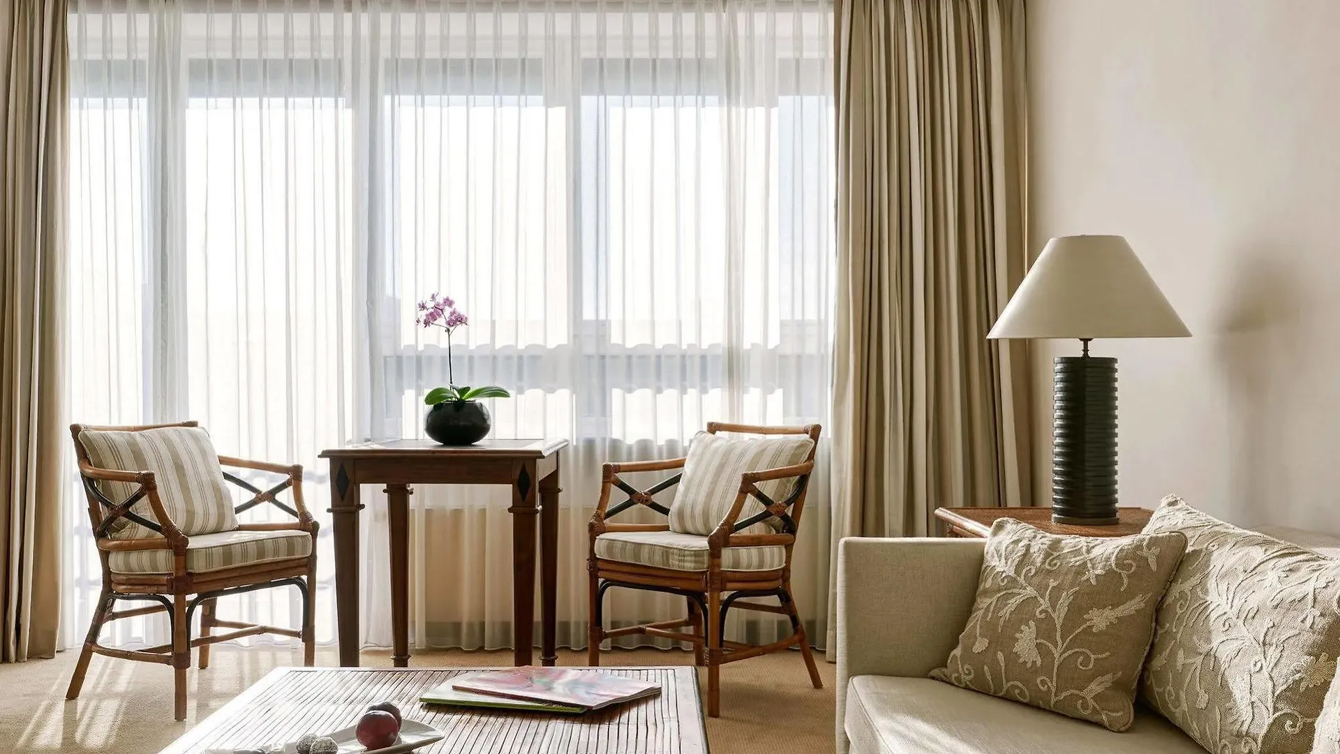 The Mandala Suites Βερολίνο Ξενοδοχείο